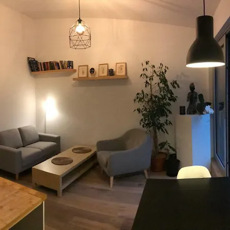 Апартаменты Bright With Large Terrace Прага